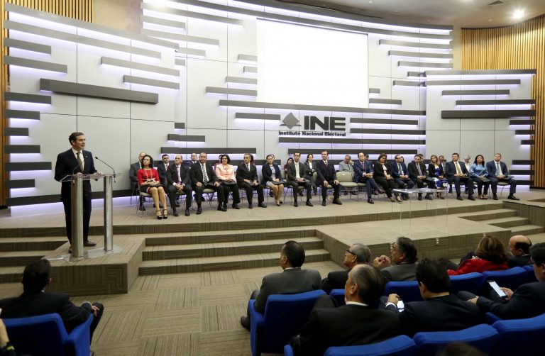 Firma de Convenio de Coordinación  y Colaboración INE-OPLES