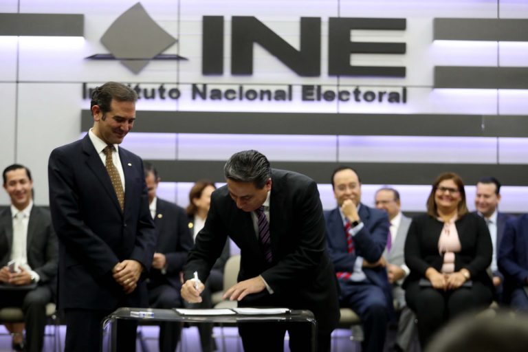 Firma de Convenio de Coordinación  y Colaboración INE-OPLES