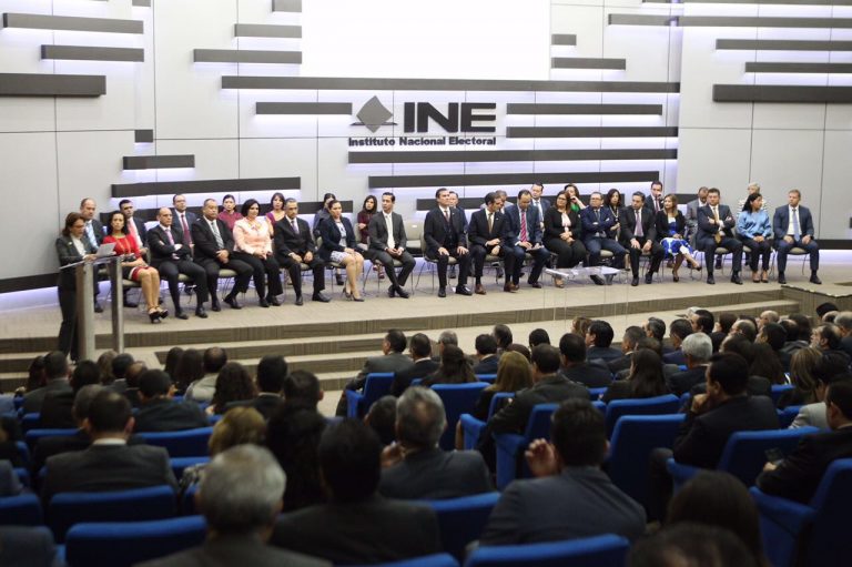 Firma de Convenio de Coordinación  y Colaboración INE-OPLES