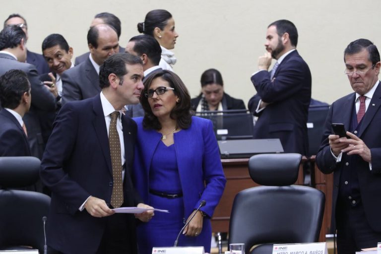 Lorenzo Córdova Vianello Consejero Presidente, Claudia Zavala Pérez Consejera Electoral y Edmundo Jacobo Molina Secretario Ejecutivo.