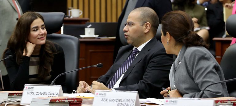 Dania Ravel Cuevas, Roberto Ruíz Saldaña y Claudia Zavala Pérez, Consejeras y Consejero Electoral.