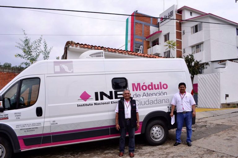 Modulo móvil. Junta Local Ejecutiva en el Estado de Oaxaca.