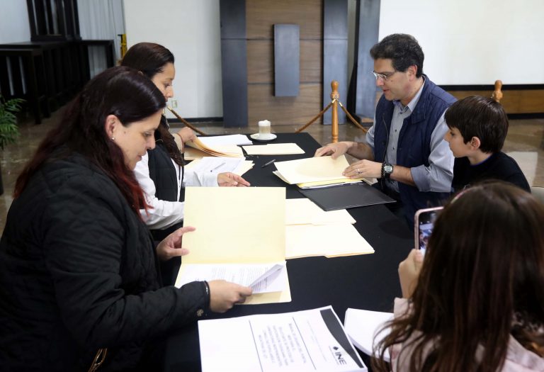 Entrega de Constancia a Candidatos Independientes