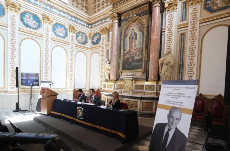 Mesa: Los	Sistemas	de	Partido	y	Los	Sistemas	Electorales, en el Homenaje póstumo "La Ciencia Política de Giovanni Sartori".