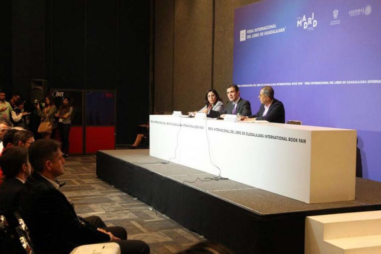 Conferencia Magistral "Los retos del INE en 2018" del Consejero Presidente del INE Lorenzo Córdova Vianello en el Marco de la 31 Feria Internacional del Libro en Guadalajara, Jalisco