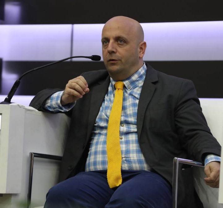 Hernán Charosky, Miembro fundador de Argentina Debate y actual Subsecretario de Reforma Políticas y Asuntos Legislativos para el gobierno de la Ciudad Autónoma de Buenos Aires.