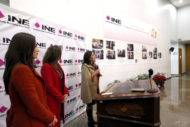 Claudia Zavala Pérez, Adriana Favela Herrera y Dania Ravel Cuevas, Consejeras Electorales.