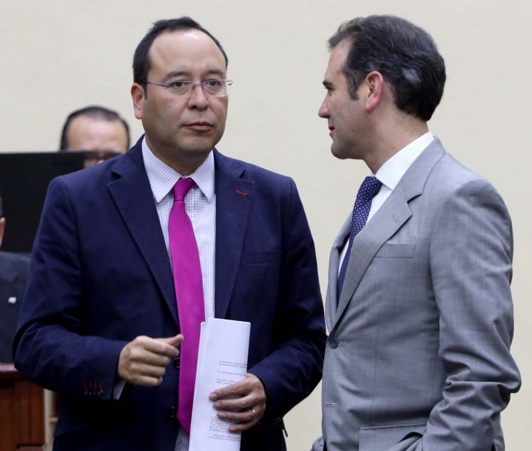 Ciro Murayama Rendon y Lorenzo Cordova Vianello.