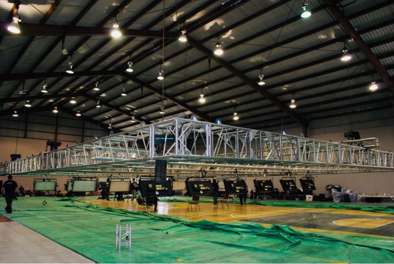 Preparativos en la Universidad Autónoma de Baja California para el 
Segundo Debate Presidencial.