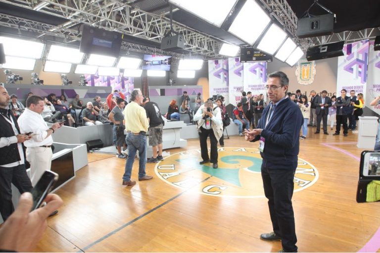 Recorrido con medios de comunicación por las instalaciones sede del Segundo Debate Presidencial en la Universidad de Baja California.