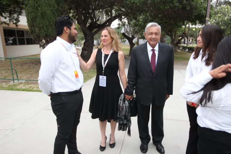 llegada candidatos presidenciales.