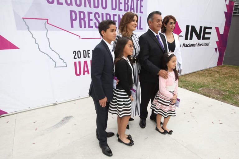 llegada candidatos presidenciales.