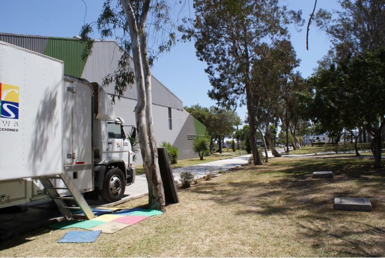 Preparativos en la Universidad Autónoma de Baja California para el 
Segundo Debate Presidencial.