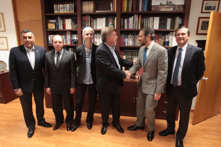 (De izq. a der.) Francisco Rueda Gómez, Secretario General de Gobierno de Baja California, Marco Antonio Baños Martínez Consejero Electoral, Pamela San Martín Ríos y Valles Consejera Electoral, Francisco Vega de La Madrid Gobernador de Baja California, Lorenzo Córdova Vianello,  Consejero Presidente del INE y Edmundo Jacobo Molina Secretario Ejecutivo del INE.