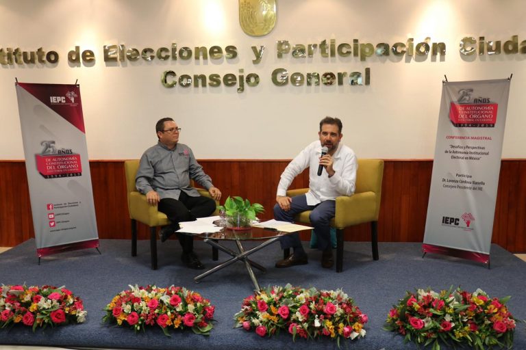 Conferencia Magistral “Desafíos de la autonomía electoral en México” impartida por el Consejero Presidente Dr. Lorenzo Córdova Vianello en el Instituto de Elecciones y Participación Ciudadana de Chiapas.