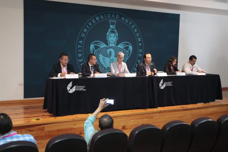 Presentación del Complejo Cultural de la Benemérita Universidad Autónoma de Puebla como sede del Debate.