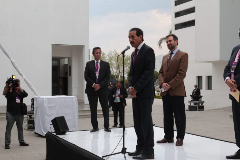 Alfonso Esparza Ortiz, Rector de la BUAP.