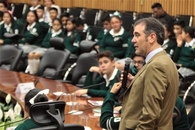 Lorenzo Córdova Vianello, Consejero Presidente del INE en la prueba piloto de la Integración por niñas y niños, del Consejo de Participación en el INE.