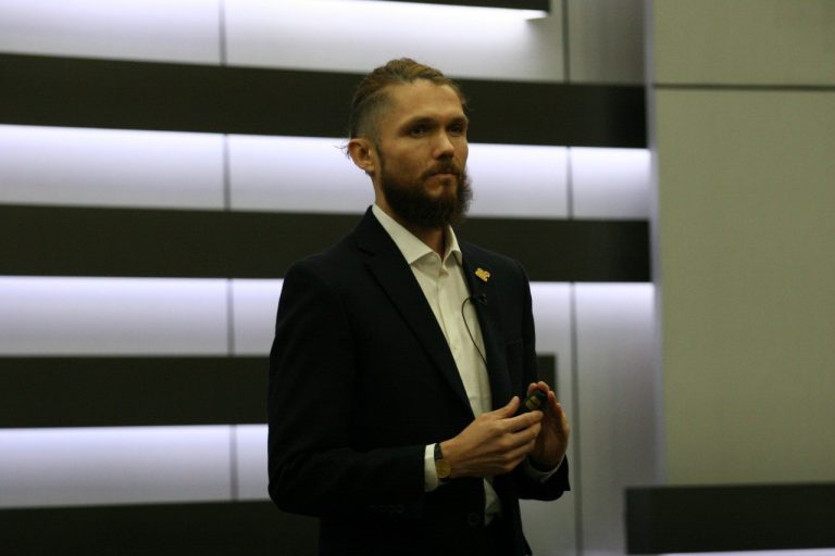 Nicko Nogués, Instituto #demachosaHOMBRES