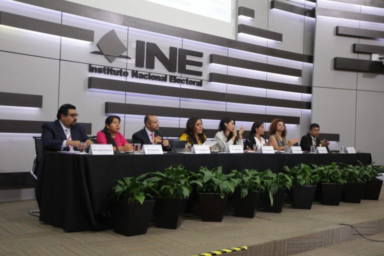 Mesa: Retos de la Paridad de Género en los Sistemas Normativos Internos