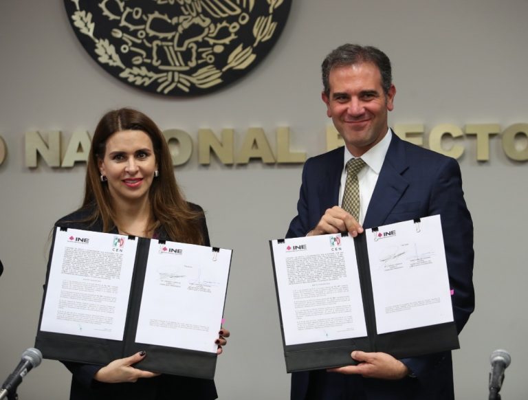 Firma de convenio INE-PRI para el uso de la aplicación móvil para la afiliación de militantes
