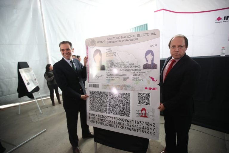Lorenzo Córdova Vianello, Consejero Presidente del INE y Marco Antonio Baños Martínez Consejero Electoral y Presidente de la Comisión del Registro Federal de Electores.