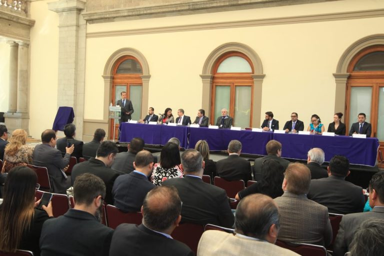 Encuentro: “La democracia electoral y los retos de la nueva década”