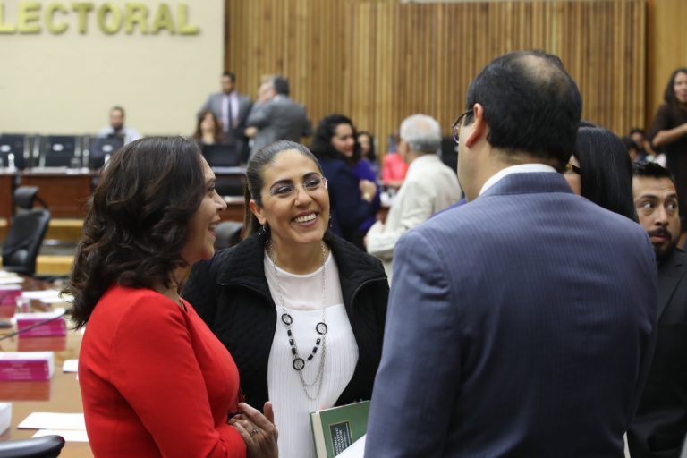 Adriana Favela Herrera, Claudia Zavala Pérez  y Ciro Murayama Rendón Consejeras y Consejero  Electoral.