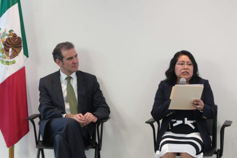 Lorenzo Córdova Vianello, Consejero Presidente del INE y Ma. del Refugio García López como nueva titular del Servicio Profesional Electoral.