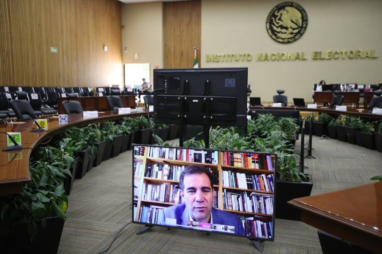 Consejero Presidente Lorenzo Córdova Vianello en la Sesión Virtual del Consejo General del INE celebrada el día de hoy 1 de abril de 2020