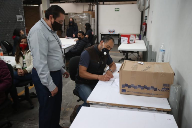 Resguardo de cajas recibidas por parte del Senado con las firmas para Consulta Ciudadana.