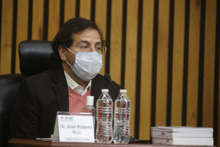 Roberto Ruíz Saldaña, Consejero Electoral