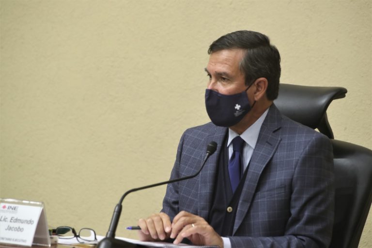 Edmundo Jacobo Molina, Secretario Ejecutivo.