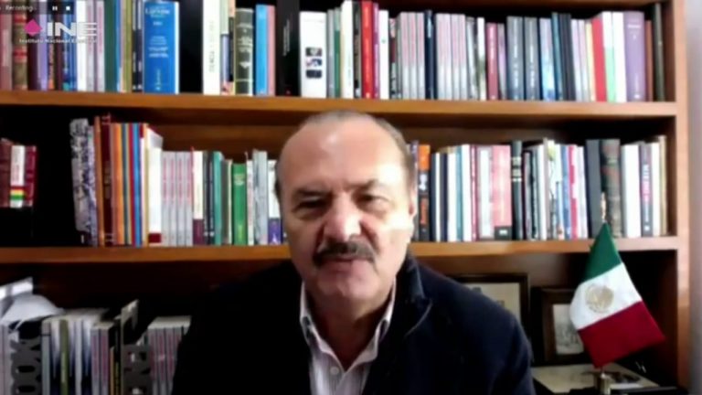 Marco Bucio Mújica, Subsecretario de Educación Básica de la SEP.