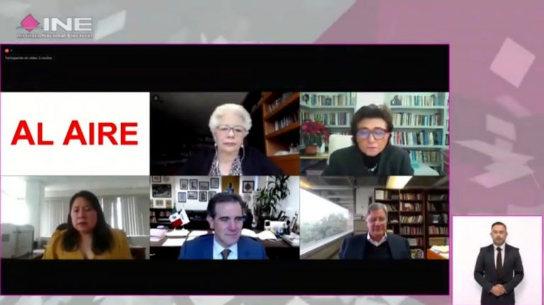 Mesa 2 Evolución de las autoridades electorales.