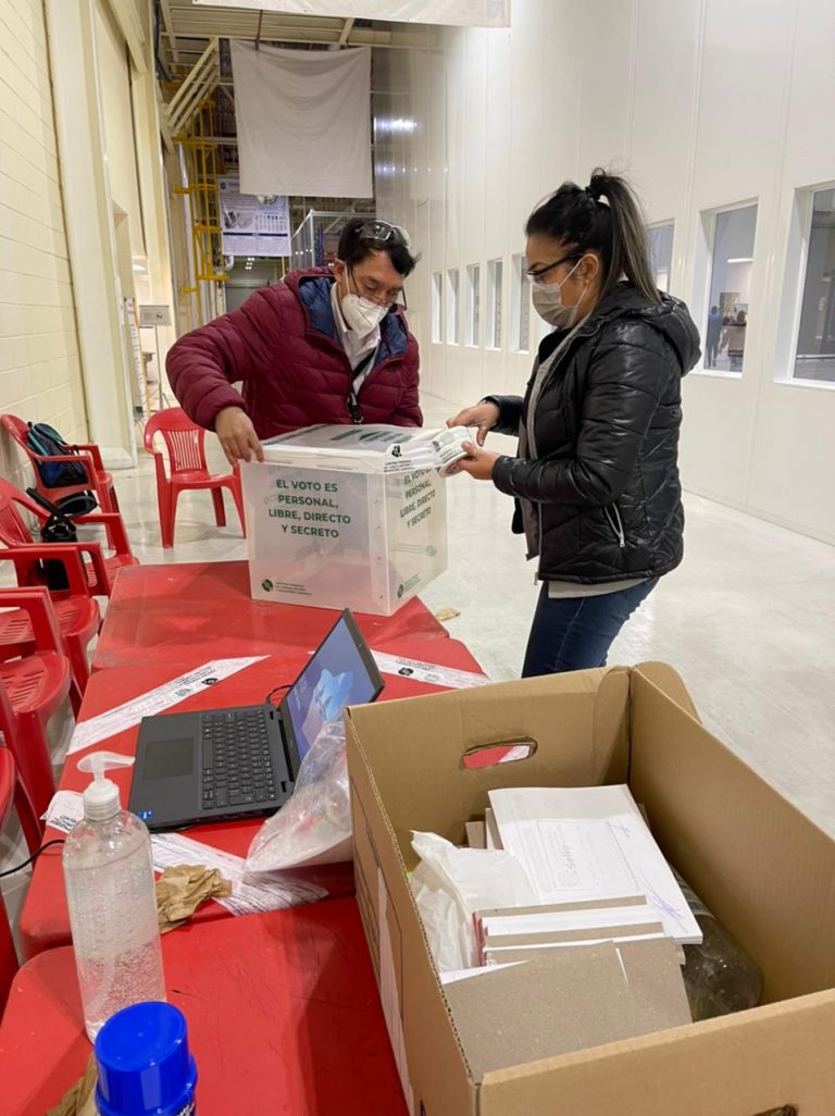 Participación del INE como observador en la elección del sindicato de General Motors, en Silao, Guanajuato.