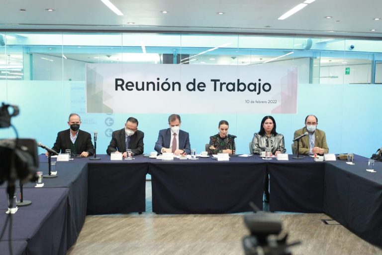 Reunión de trabajo de Senadoras y Senadores del Grupo Plural con el Dr. Lorenzo Córdova Vianello, Consejero Presidente del INE.