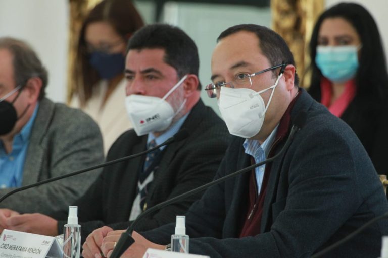 Matías Chiquito Díaz de León Vocal Ejecutivo del INE en Zacatecas y Ciro Murayama Rendón, Consejero Electoral del INE.