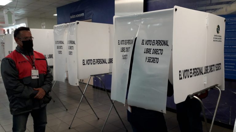 Participación del INE como observador en la elección del sindicato de General Motors, en Silao, Guanajuato.