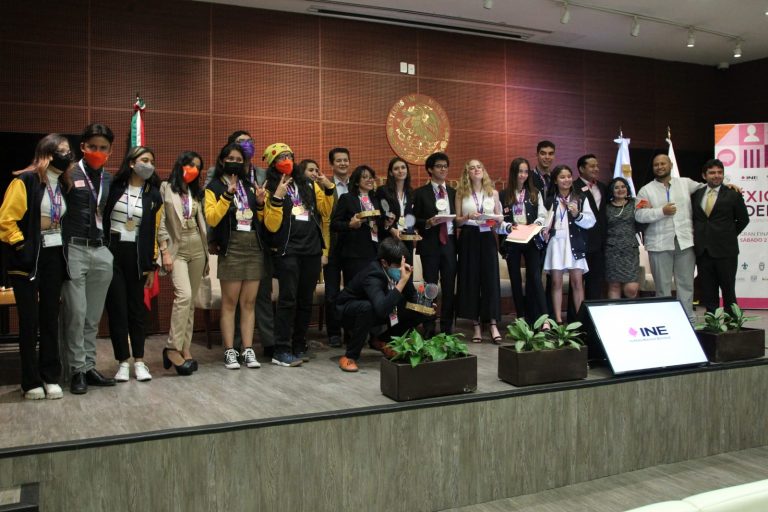 Premiación de la Gran final del Campeonato Nacional México Debate 2022.