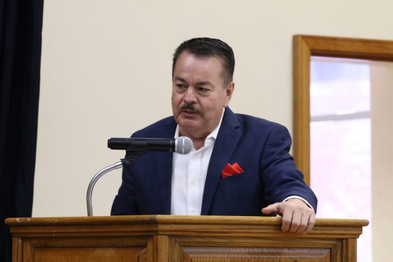 Dip. Mario Humberto Vazquez Robles Presidente de la Comisión Especial para la Reforma Integral a la Constitución.