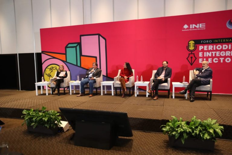 Mesa. Periodismo de investigación en democracia: diagnóstico y futuro.