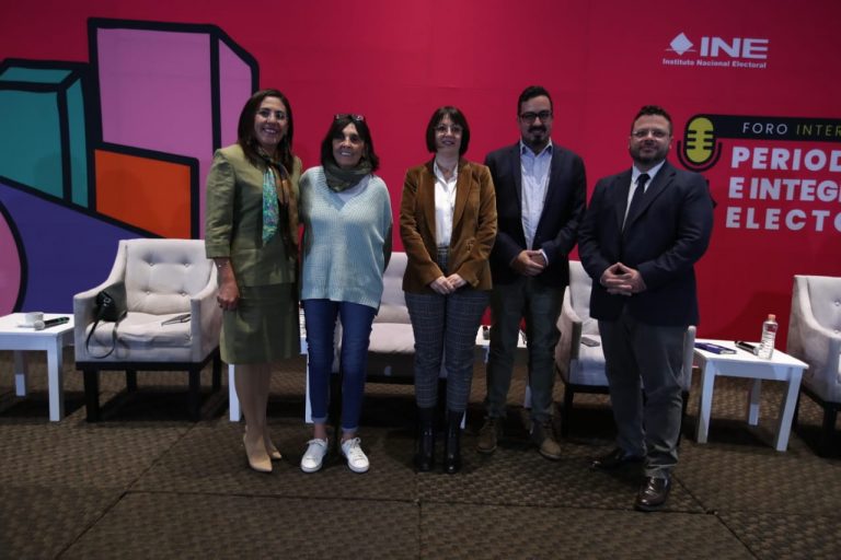 Mesa. "El Papel de las redes sociales. Los límites de libertad de expresión".