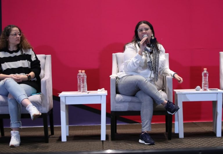 Mesa. "Verificación de información, una nueva forma de hacer periodismo "