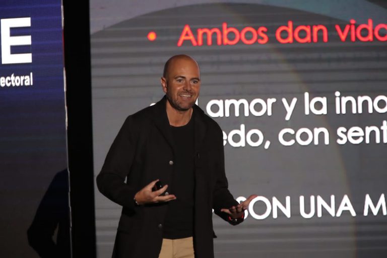 Luis Iván de la Fuente Lara, Investigador.