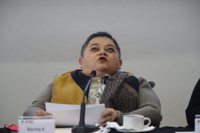 Diputada Norma Angelica Aceves García, Ernesto Rosas Barrientos de CONFE.