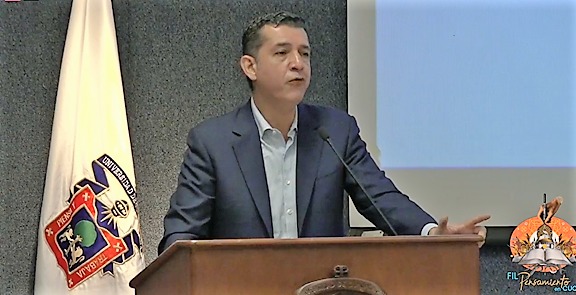 Luis Gustavo Padilla; el Director del Instituto de Investigación en Rendición de Cuentas y Combate a la Corrupción del CUCEA.
