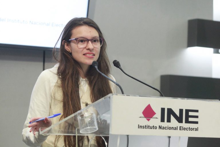 Jessica Alvarado García, Ganadora del primer lugar.