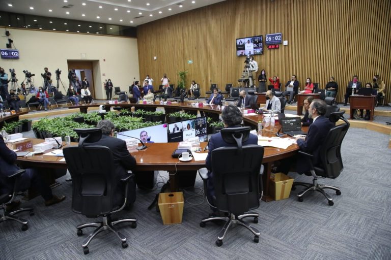 Sesiones Ordinaria y Extraordinaria del Consejo General.