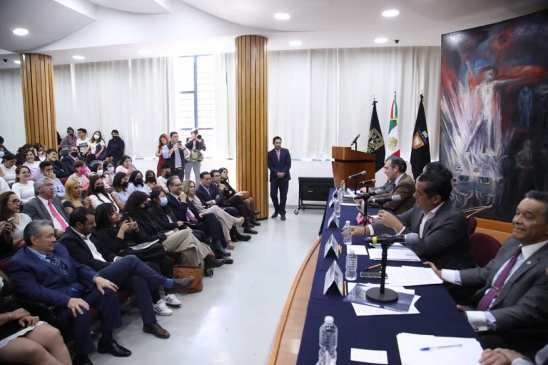 Mesa redonda inaugural sobre la reforma electoral 2022-2023.